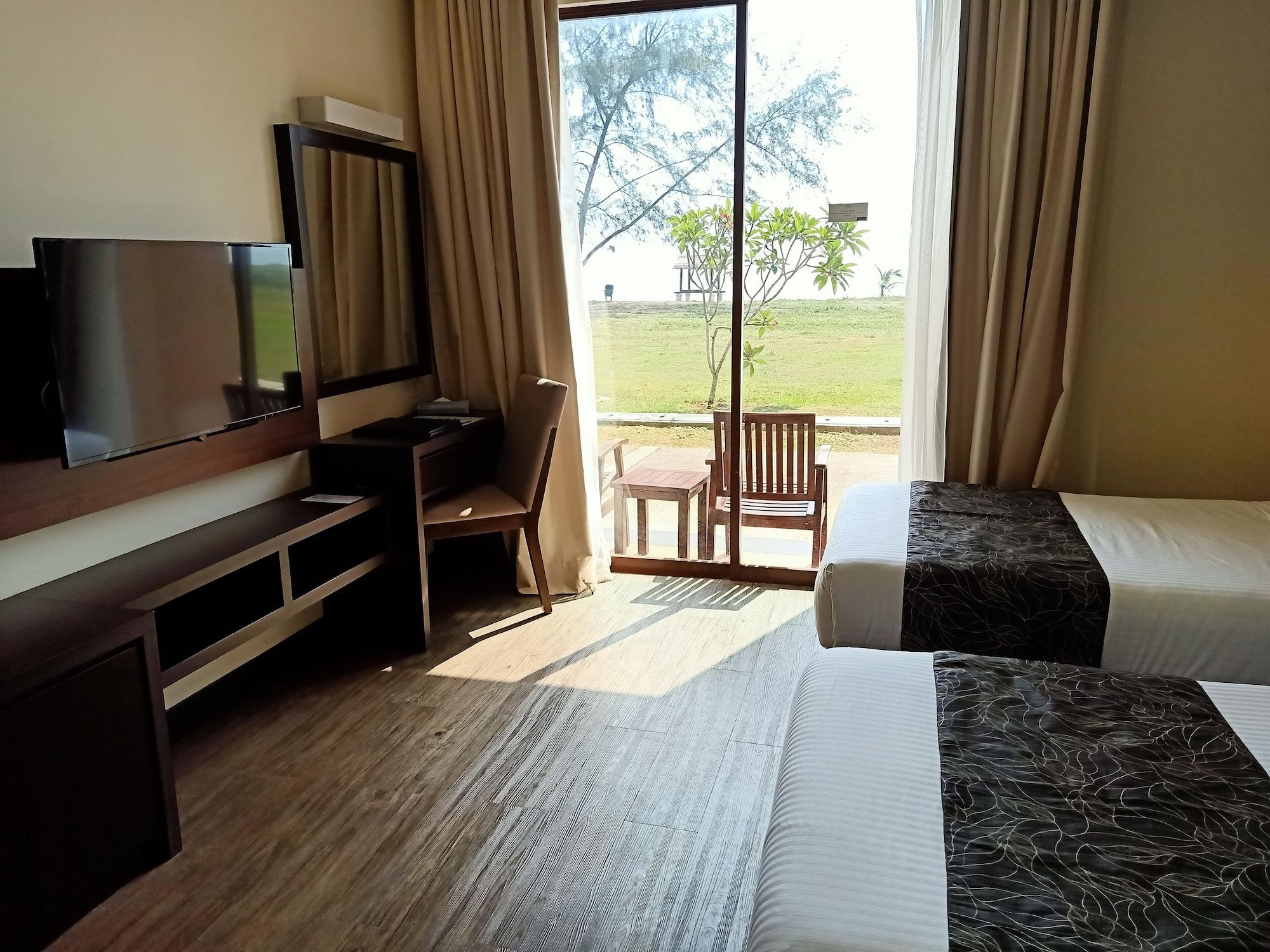 Villea Rompin Resort & Golf Kuala Rompin Exterior photo