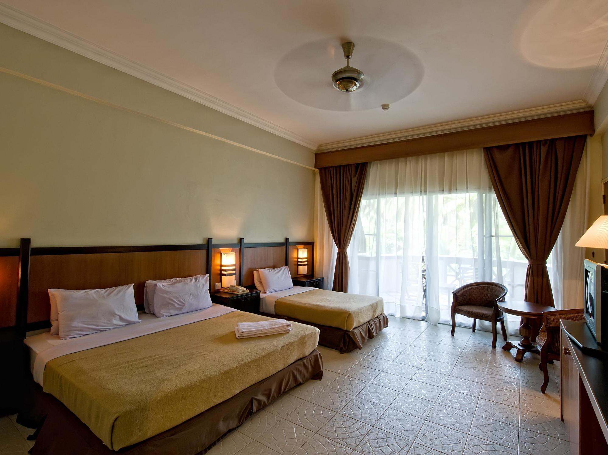 Villea Rompin Resort & Golf Kuala Rompin Exterior photo