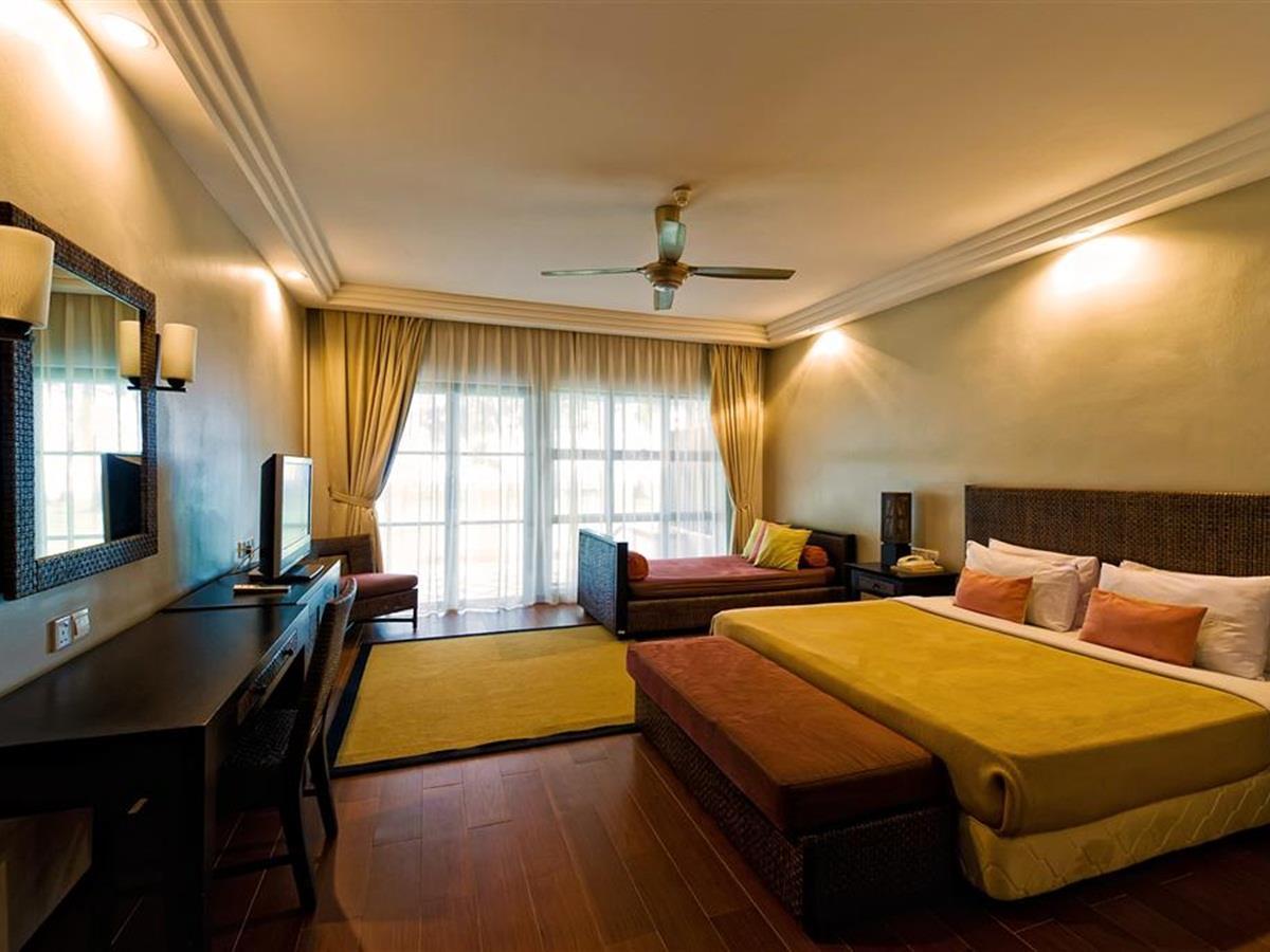 Villea Rompin Resort & Golf Kuala Rompin Exterior photo