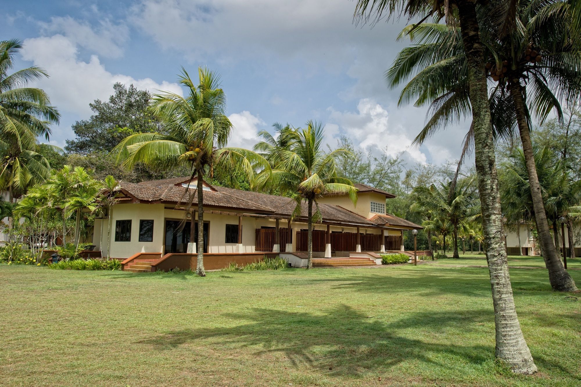 Villea Rompin Resort & Golf Kuala Rompin Exterior photo
