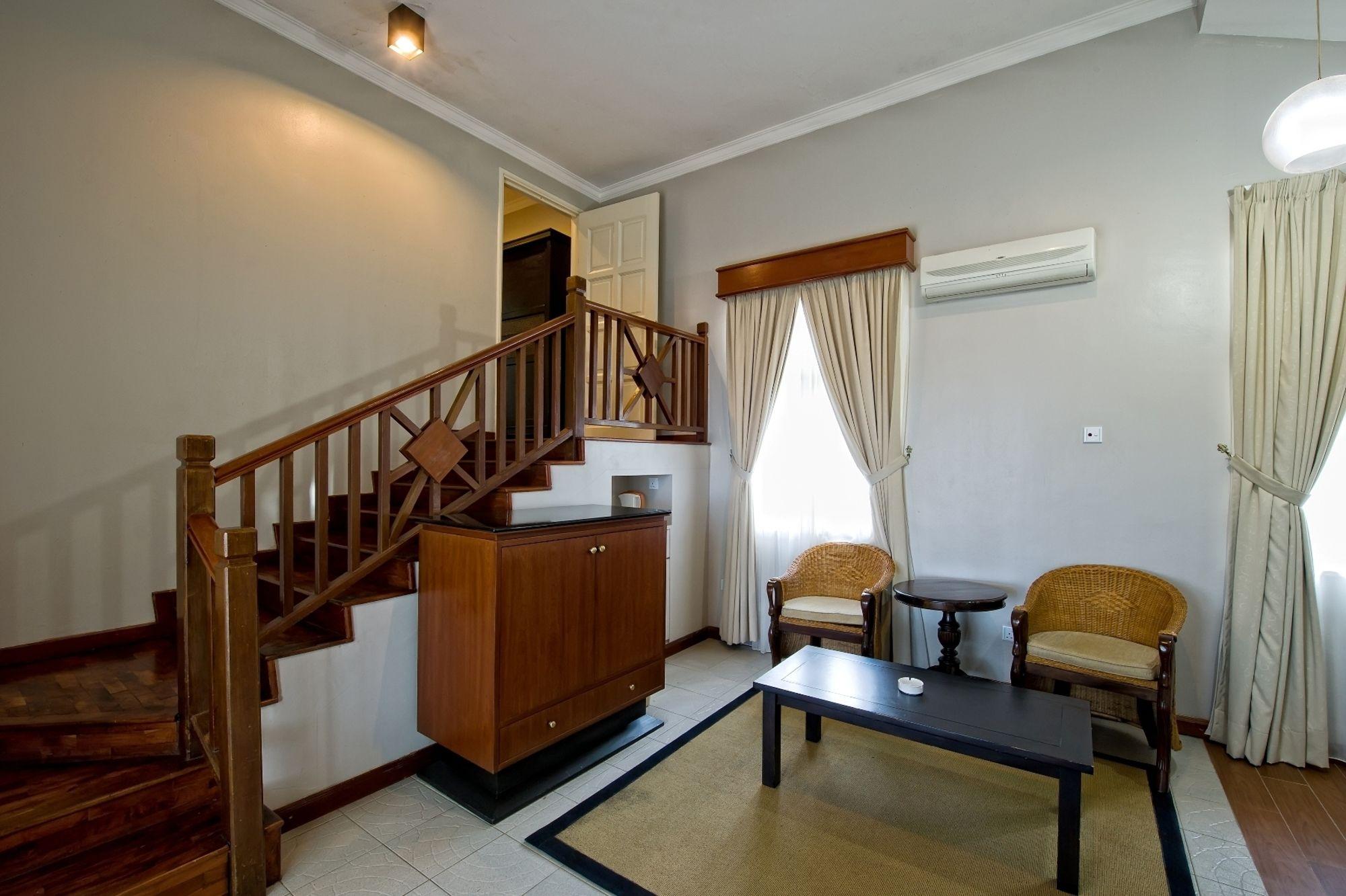 Villea Rompin Resort & Golf Kuala Rompin Exterior photo